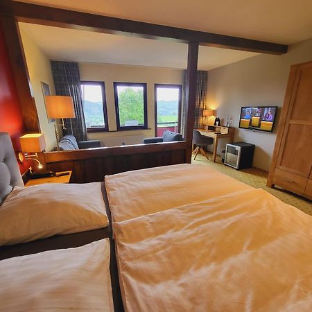 Berghotel Habbel Und Die Welt Kann Warten Cobbenrode ภายนอก รูปภาพ