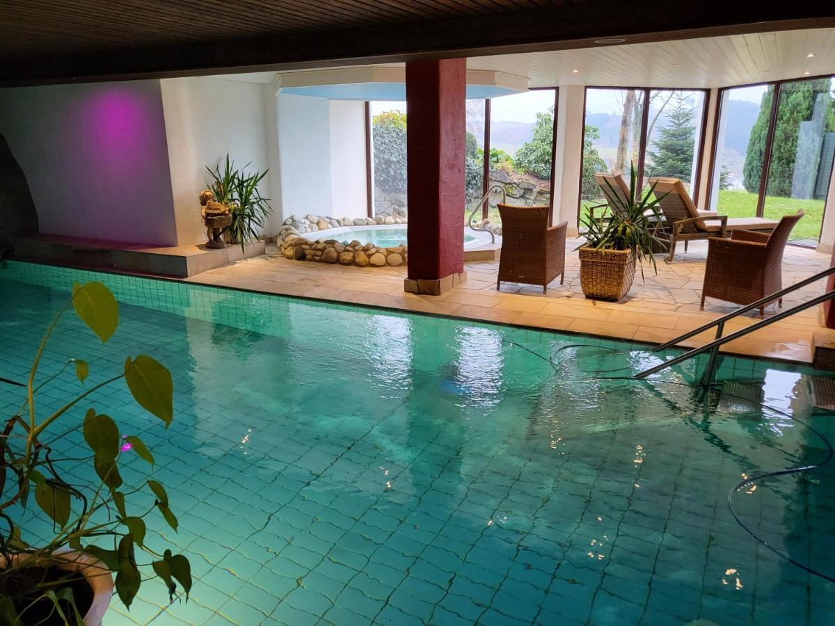 Berghotel Habbel Und Die Welt Kann Warten Cobbenrode ภายนอก รูปภาพ