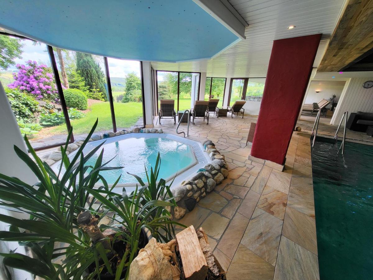 Berghotel Habbel Und Die Welt Kann Warten Cobbenrode ภายนอก รูปภาพ