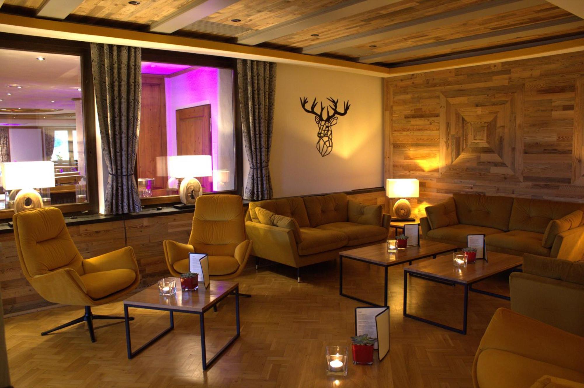 Berghotel Habbel Und Die Welt Kann Warten Cobbenrode ภายนอก รูปภาพ