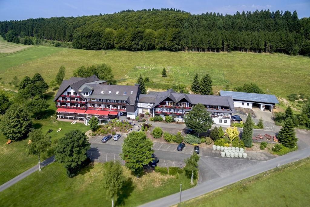 Berghotel Habbel Und Die Welt Kann Warten Cobbenrode ภายนอก รูปภาพ